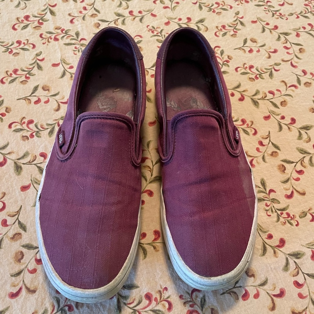 Mens size 10 1/2 shoes